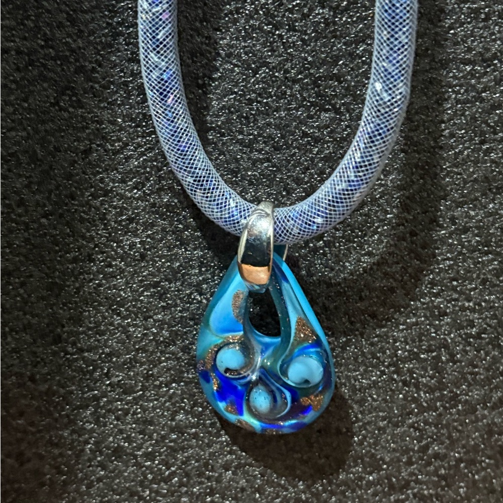 Beautiful Necklace W/ Blue pendant